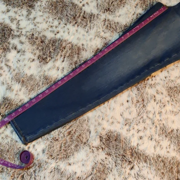 American Eagle Outfitters Next Level Curvy High Rise Jegging - Picture 6 of 9